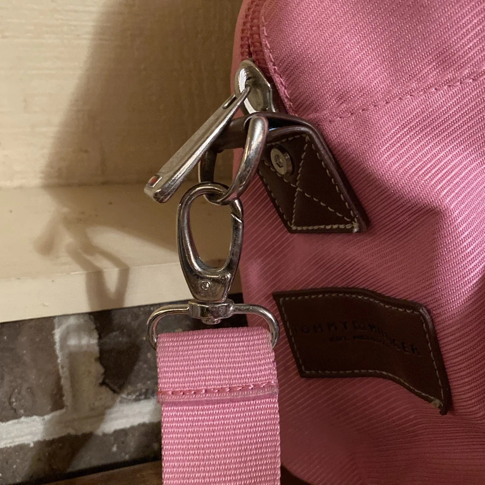 Vintage Tommy Hilfiger PINK Duffle Bag - Image 3 of 4