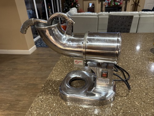 ZUQIEE ZY-SB114 STAINLESS STEEL 110 Volt SAND ICE CRUSHER IN GREAT USED CONDITIO