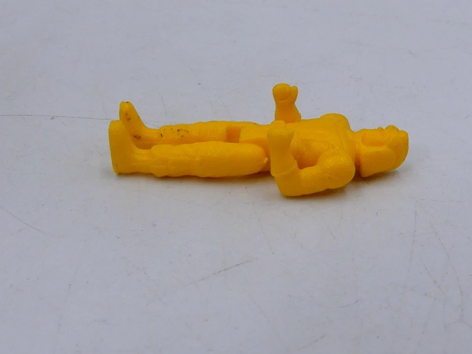 MINIFIGURA VINTAGE TENTE EXIN Multimac piloto espacial amarillo Foto 4 de 4