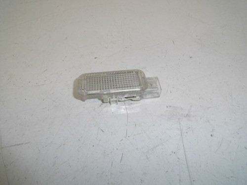 Original VW Phaeton 3D Fußraumbeleuchtung Innenleuchte Leuchte 4B0947415