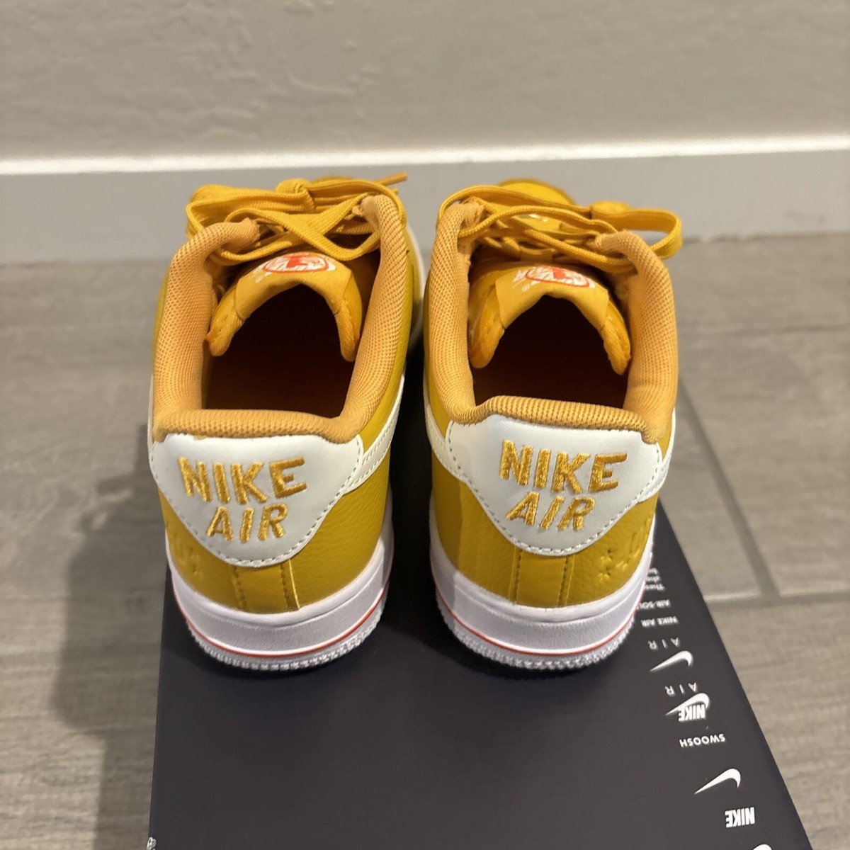 Nike Air Force 1 イエロー スニーカー 26 5cm コービー・ブライアント × ナイキ エアフォース1 ロー