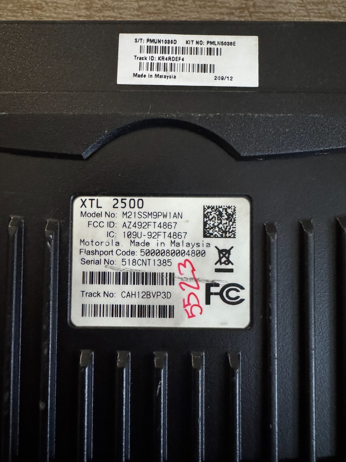 Motorola XTL2500 UHF R2 450-520mhz P25 Digital Mobile Radio - Foto 2