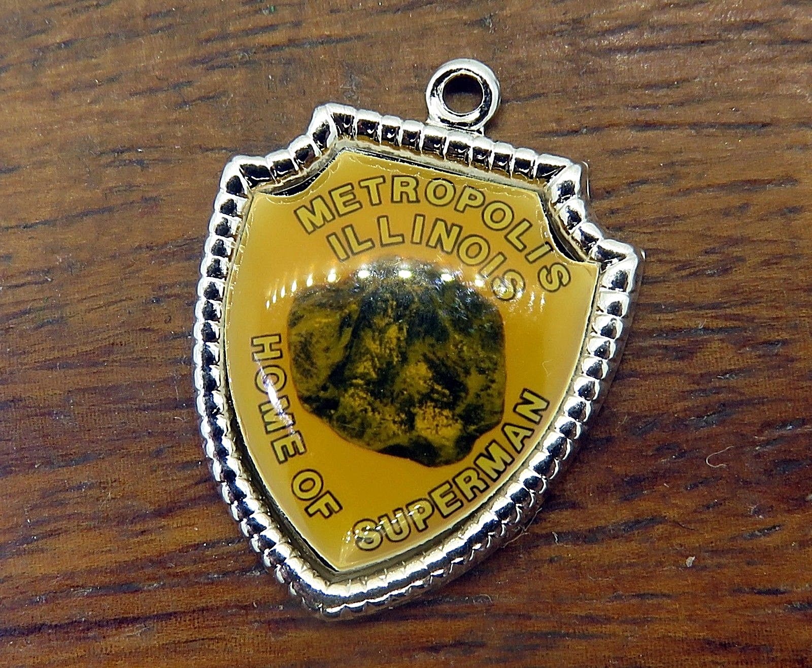 Vintage silver METROPOLIS ILLINOIS SUPERMAN KRYPTONITE TRAVEL SHIELD ...