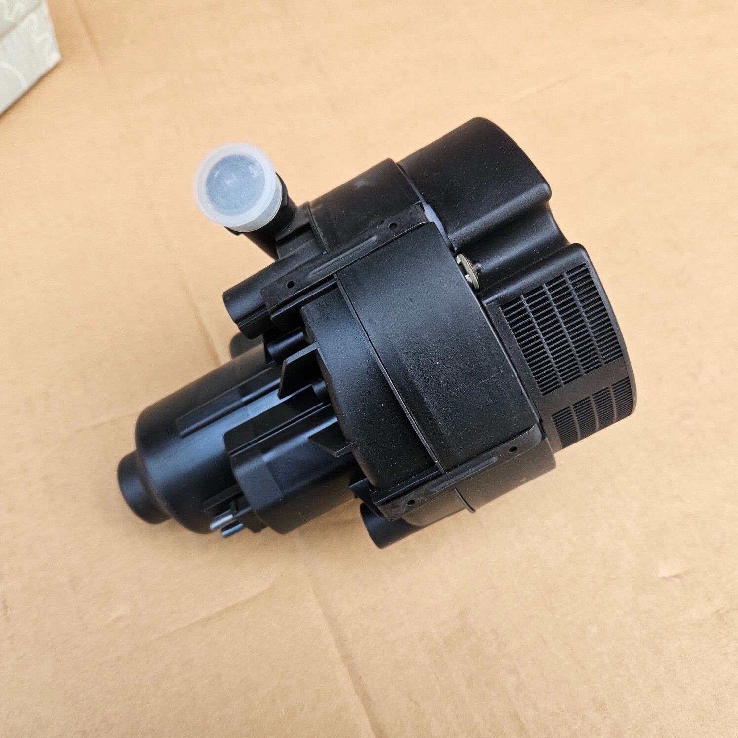 Orig. MercedesBenz Secondary Air Pump A0001404385 W203 W211 R171 W209