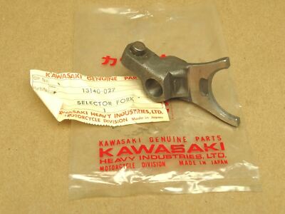 NOS OEM Kawasaki F5 F8 F81 M F9 Shift Drum Selector Fork 13140-027
