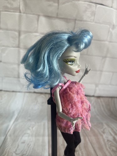 Monster High Doll Skull Shores Ghoulia Yelps - Picture 8 of 12