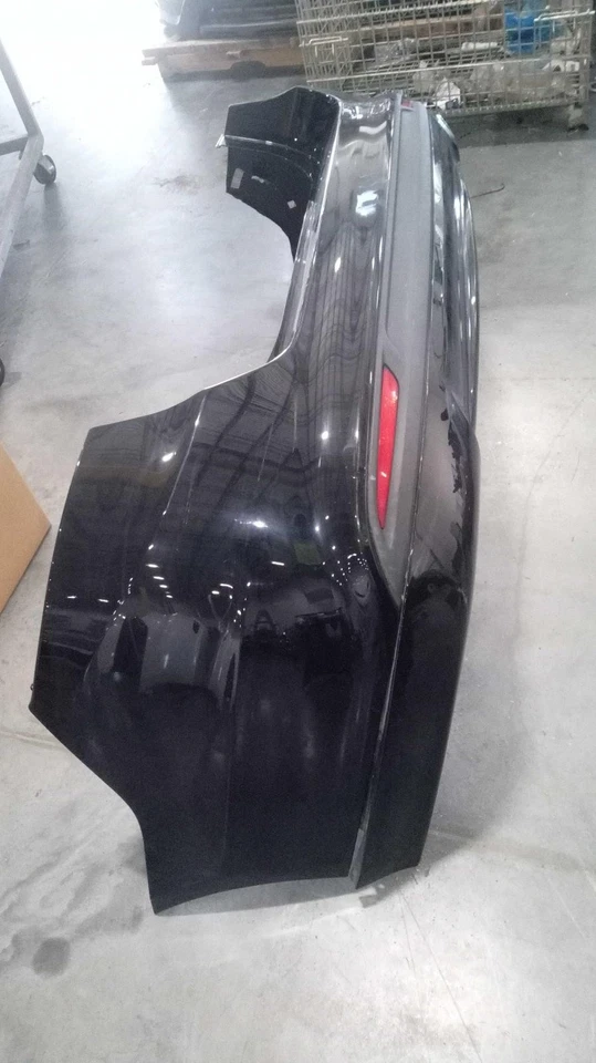 Conjunto de parachoques trasero usado para: Ford Fusion 2016 sin asistencia de estacionamiento 1 escape Foto 2 de 4