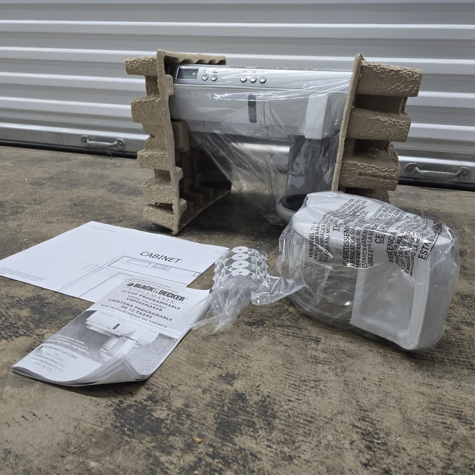 Black Decker Spacemaker 12 Cup Under Cabinet WHITE Coffee Maker SDC750 OPEN BOX - Image 4 of 4