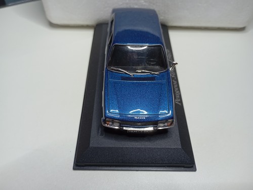 MODELLINO AUTO DIE CAST-PEUGEOT 504-1969-SCALA 1/43-CON PIANALE NO TECA-BLU - Foto 4 di 6