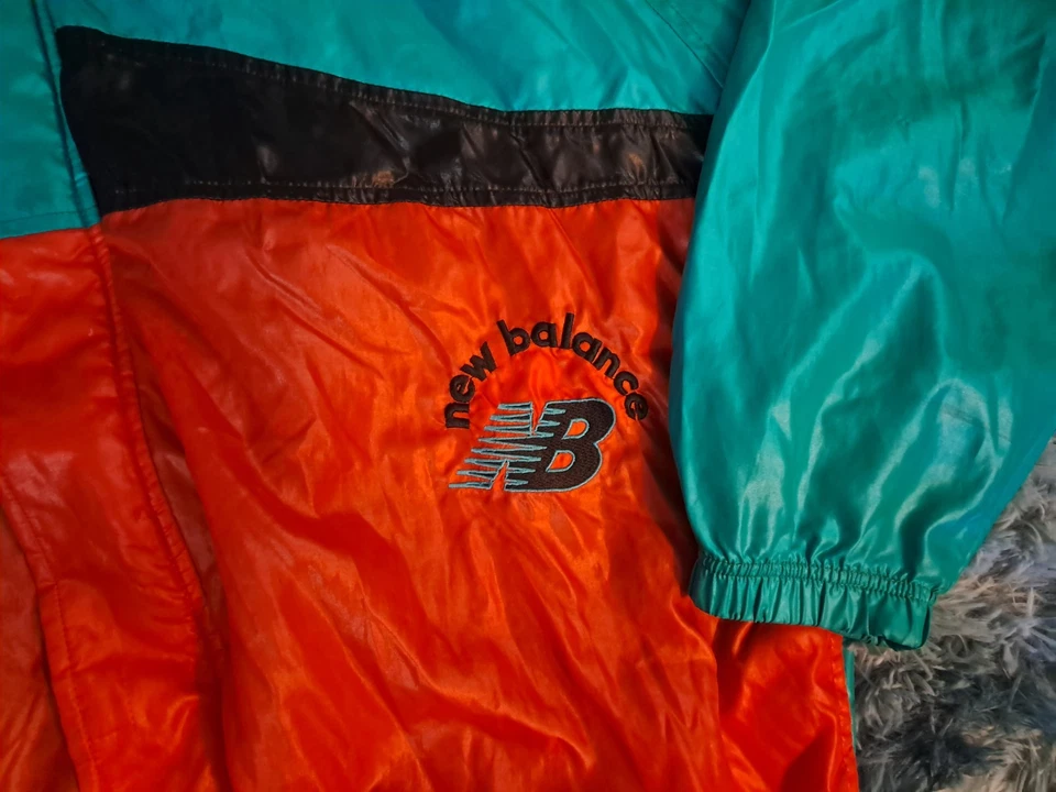 VERY RARE  NEW BALANCE    VINTAGE  RETRO    TRACKSUITE  NICE CONDITION EXTRA ! - Image 2 of 4