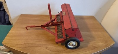 Vintage TRU SCALE GRAIN DRILL PLANTER FARM MODEL STEEL TOY 1960s