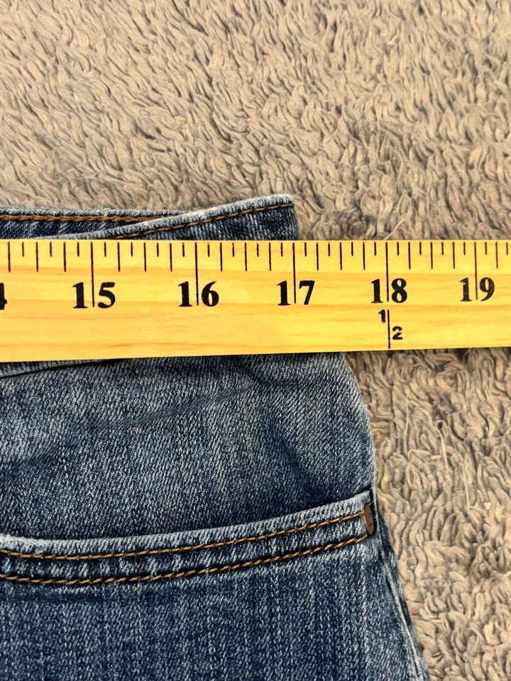 Lauren Conrad Denim Shorts Womens 12 Cuffed Blue Denim Casual Summer Medium Wash - Image 3 of 4