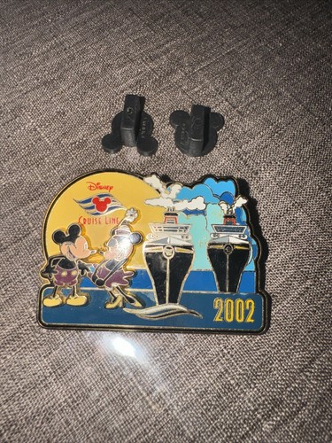 DCL Disney Cruise Line Mickey & Minnie Ships Wonder & Magic 2002 Disney Pin