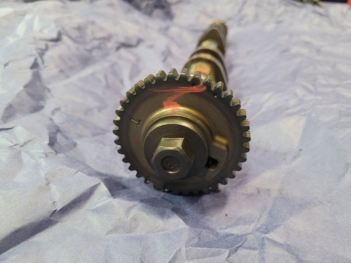 2014-2017 Infiniti Q50 3.7L Left Head Exhaust Camshaft with Timing Gear - Picture 4 of 7