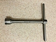 Vintage Williams Diamond-W-logo #964A 1/2" T-Handle Wrench Made In USA.