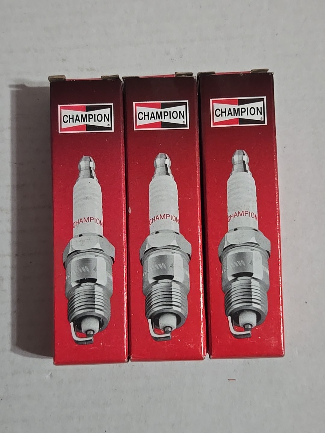 Champion 831 UL77V Marine Outboard Spark Plugs Copper Plus 3 Plugs 