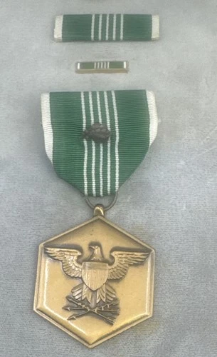 WW2 Award For Military Merit  Green Ribbon Pin Bars Case Bronze