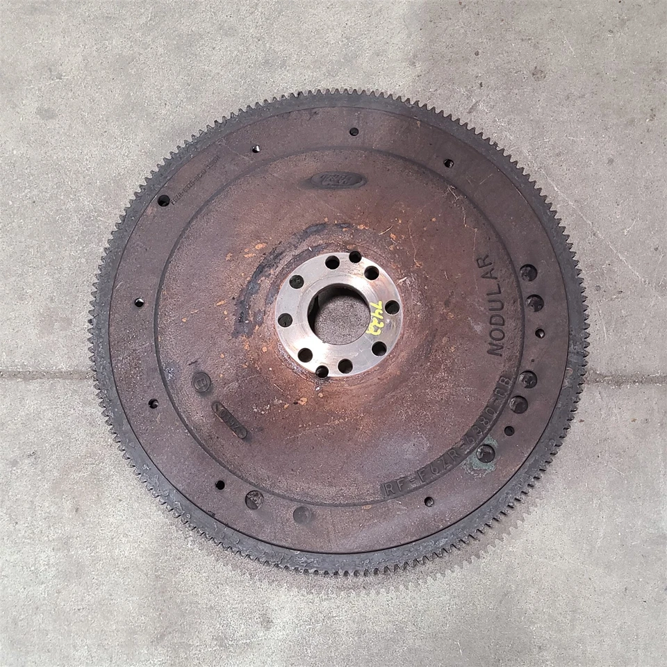 Volante manual Mustang Cobra 96-98 4,6 L 8 pernos Aa7422 Foto 3 de 4