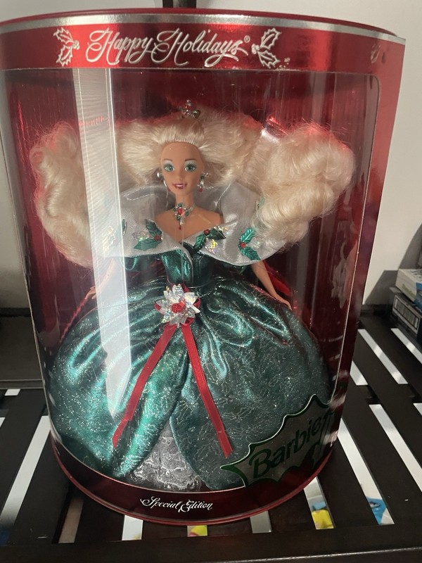 Vintge Happy Holidays Special Edition Barbie 14123 1995 By Mattel