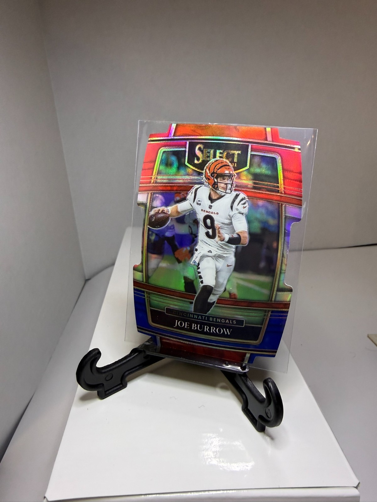Joe Burrow 2021 Panini Select Concourse Red Blue Prizm Die-Cut #9 Bengals