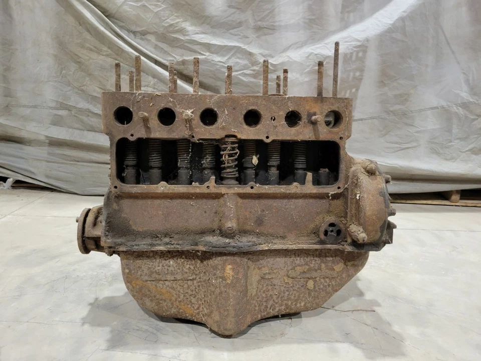 1930 年福特 A 型 AA 4 气缸发动机发动机缸体 AA3273092 — 第 2/4 张图片