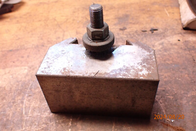 OLDER DORIAN QUICK CHANGE METAL LATHE NO. 4MT SHANK TOOL HOLDER