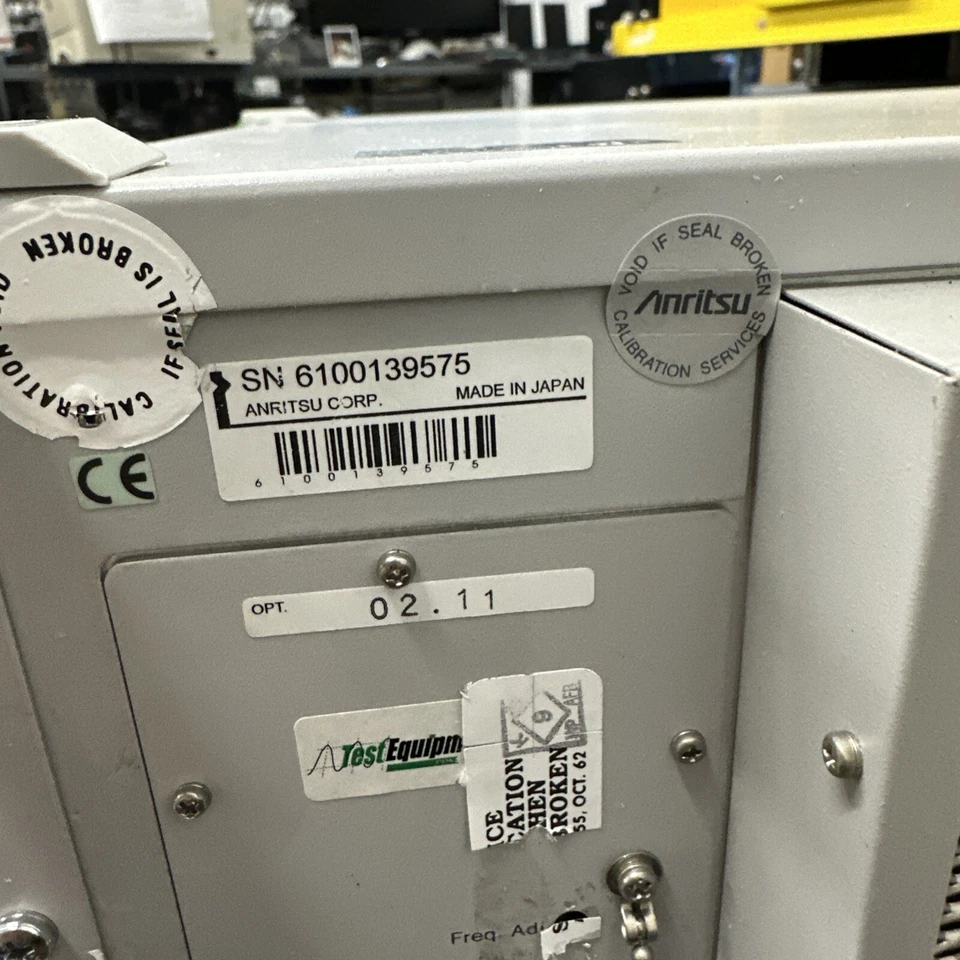 Generador de señal de modulación digital Anritsu MG3681A, 250 kHz a 3 GHz Foto 3 de 3