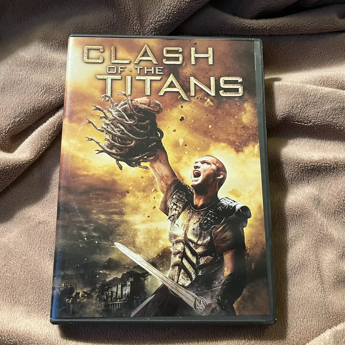 Clash of Titans [2 Discs] [Blu-ray/DVD] [1981] - Best Buy