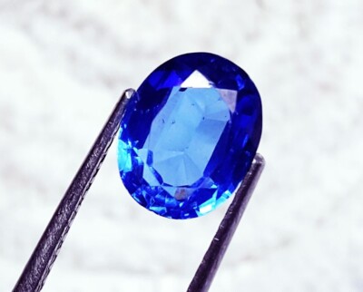 Oval Shape Natural Blue Sapphire Certified 4.80 Ct Loose Gemstone With Free Gift