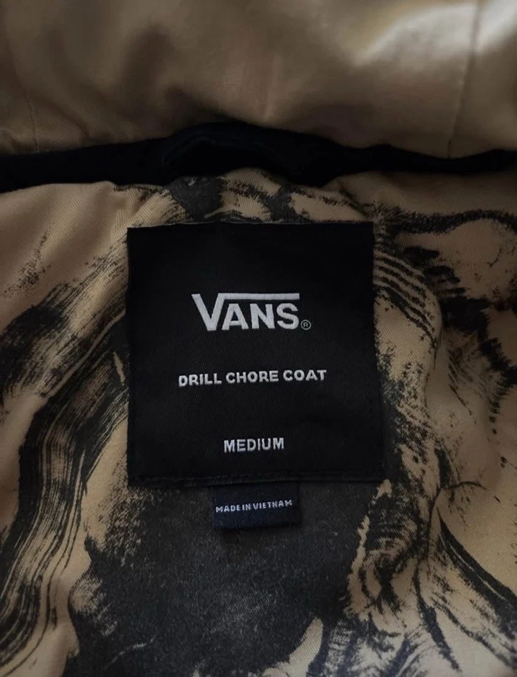 Chaqueta con Capucha Invicta con Forro Camuflado y Logo en la Manga Foto 4 de 4