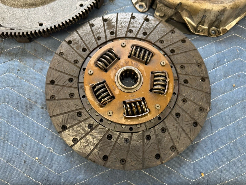 1963-1981 Corvette Manual Transmission Flywheel, Clutch & Pressure Plate #4605E - Image 4 of 4