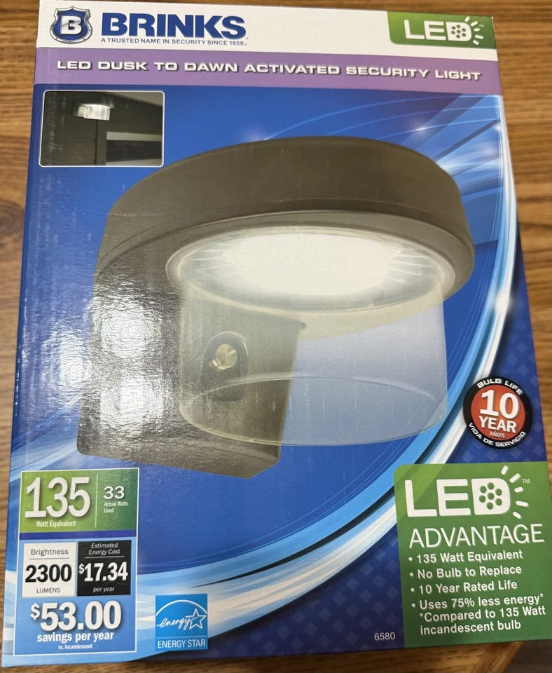 Brink's LED Dusk to Dawn Motion-Activated Security Light - Image 2 of 4