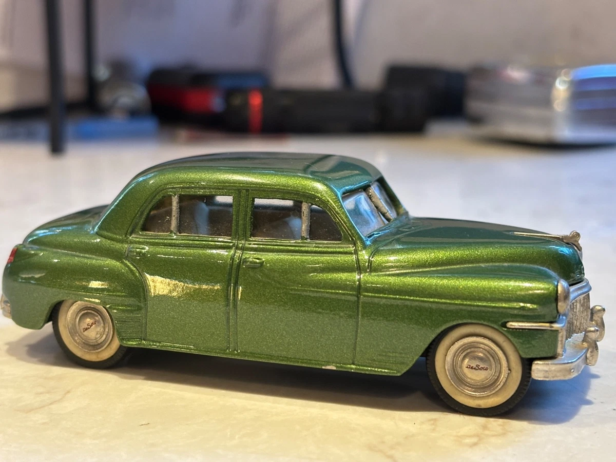Miniature 1/43 BROOKLIN – Weller DeSoto Combination 1954 – Gris – Collection