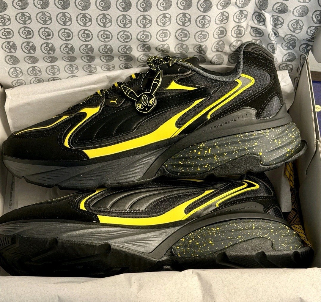 Pokemon X Puma Fade Umbreon Men's Sneaker Size 9.5 (Ready to Ship