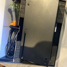 Used Good Condition Xbox Series x 1TB Console Controller Is Missing Back Piece
