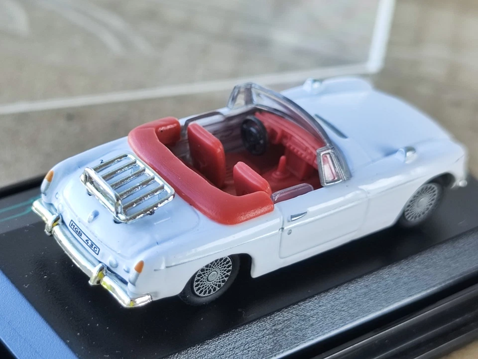 Coche Retro Vintage MGB Cabriolet Cararama 1:72, Coche Colección Hongwell, En Caja Foto 4 de 4