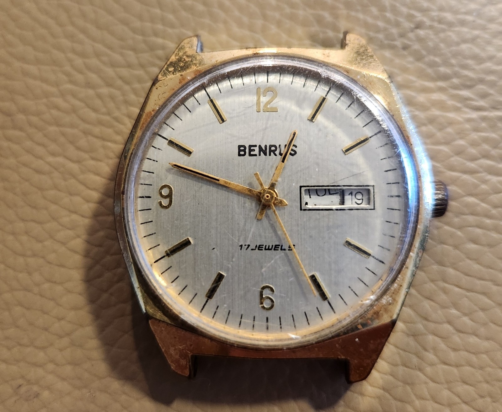 Vintage 1960s Benrus 17Jewel Day Date Mechanical Watch Working.