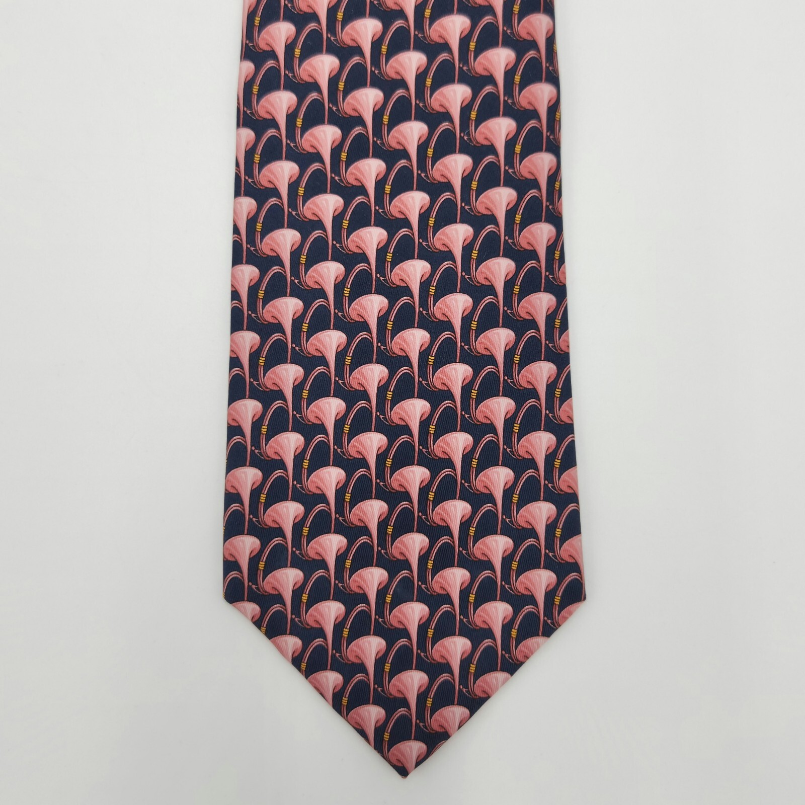 Gucci Men's Navy Blue w/ Pink Horn Pattern Silk Tie N… Gem
