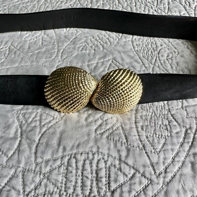 Vintage 80’s Black Leather Belt With Gold Tone Buckle VINTAGE 1980s CALDERONE WOMENS LEATHER BELT GOLD TONE BUCKLE  main image 3