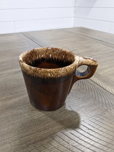 VTG HULL POTTERY BROWN DRIP GLAZE COFFEE MUG CIRCLE HANDLE