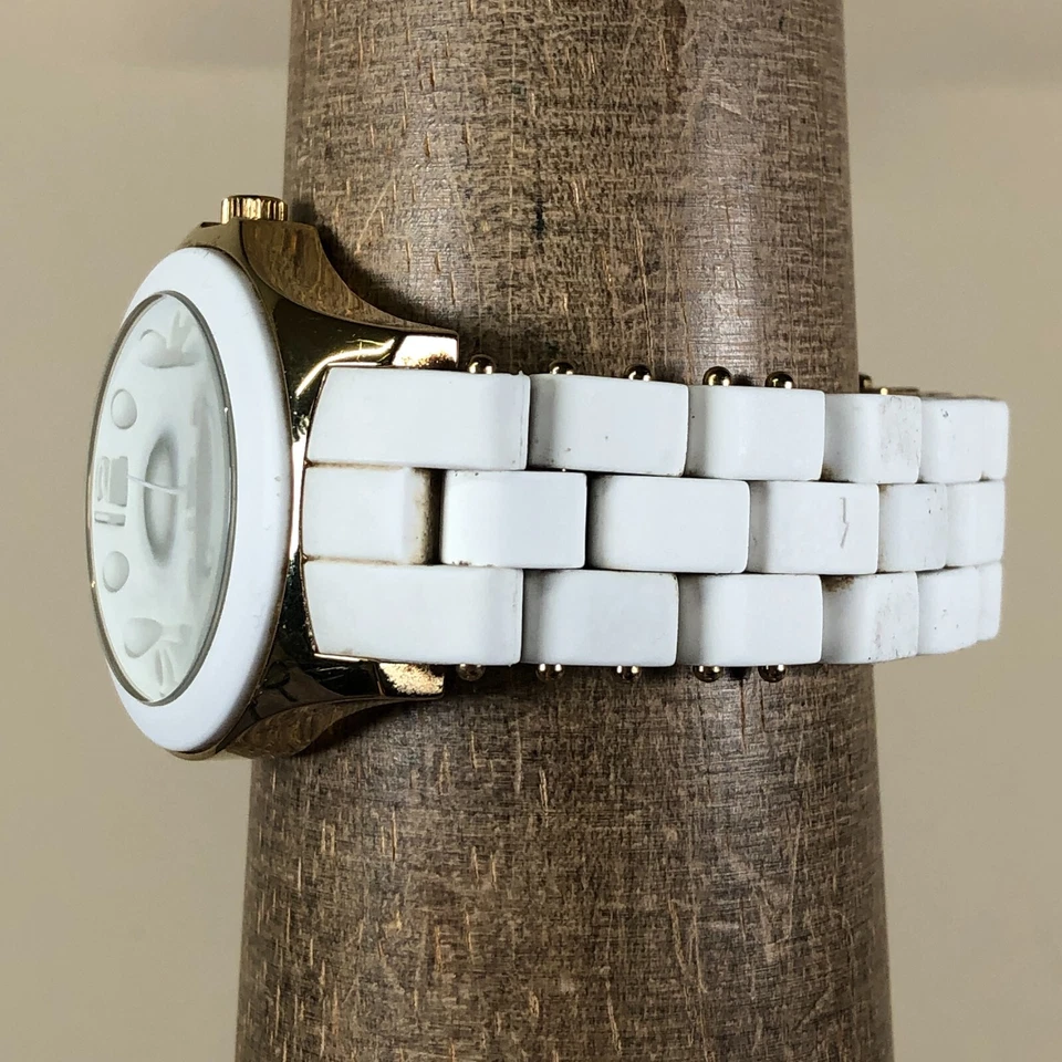 Marc Jacobs Mujer MBM2526 Blanco Jalea Silicona 37mm Cuarzo Analógico Reloj 6 1/4" Foto 3 de 4
