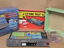 vintage Science Fair 200-in-One Electronic Project Lab collectible