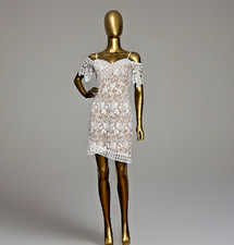 New GUESS Off-shoulder Octavia Dress Crochet Lace White Contrast ~ Size 4