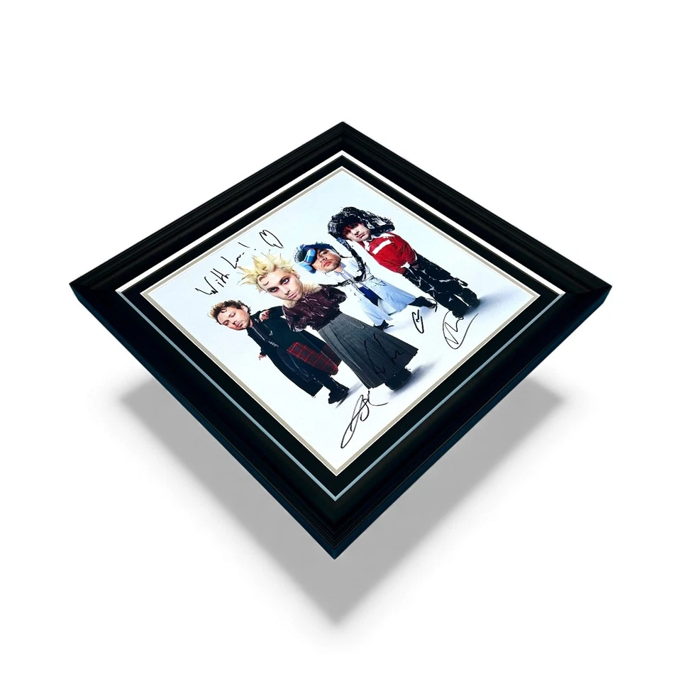 5 Second of Summer SIGNED Handmade Photo Display & COA Autographed Music Poster - Image 4 of 4