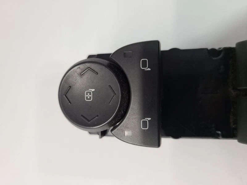 07-09 凯迪拉克 SRX 发球杆前 LH 锁窗门开关 Opt DR5 — 第 2/4 张图片