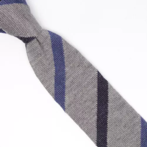 Gladson Mens Knit Wool Necktie Light Gray Navy Medium Blue Stripe Square Tip Tie