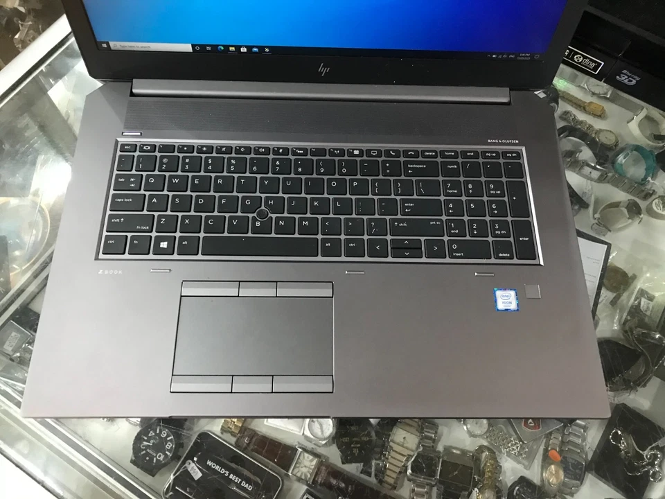HP ZBOOK 17 G5 LAPTOP WINDOWS 10 PRO 512GB SSD 32GB RAM INTEL XEON E-2176M - Image 2 of 4