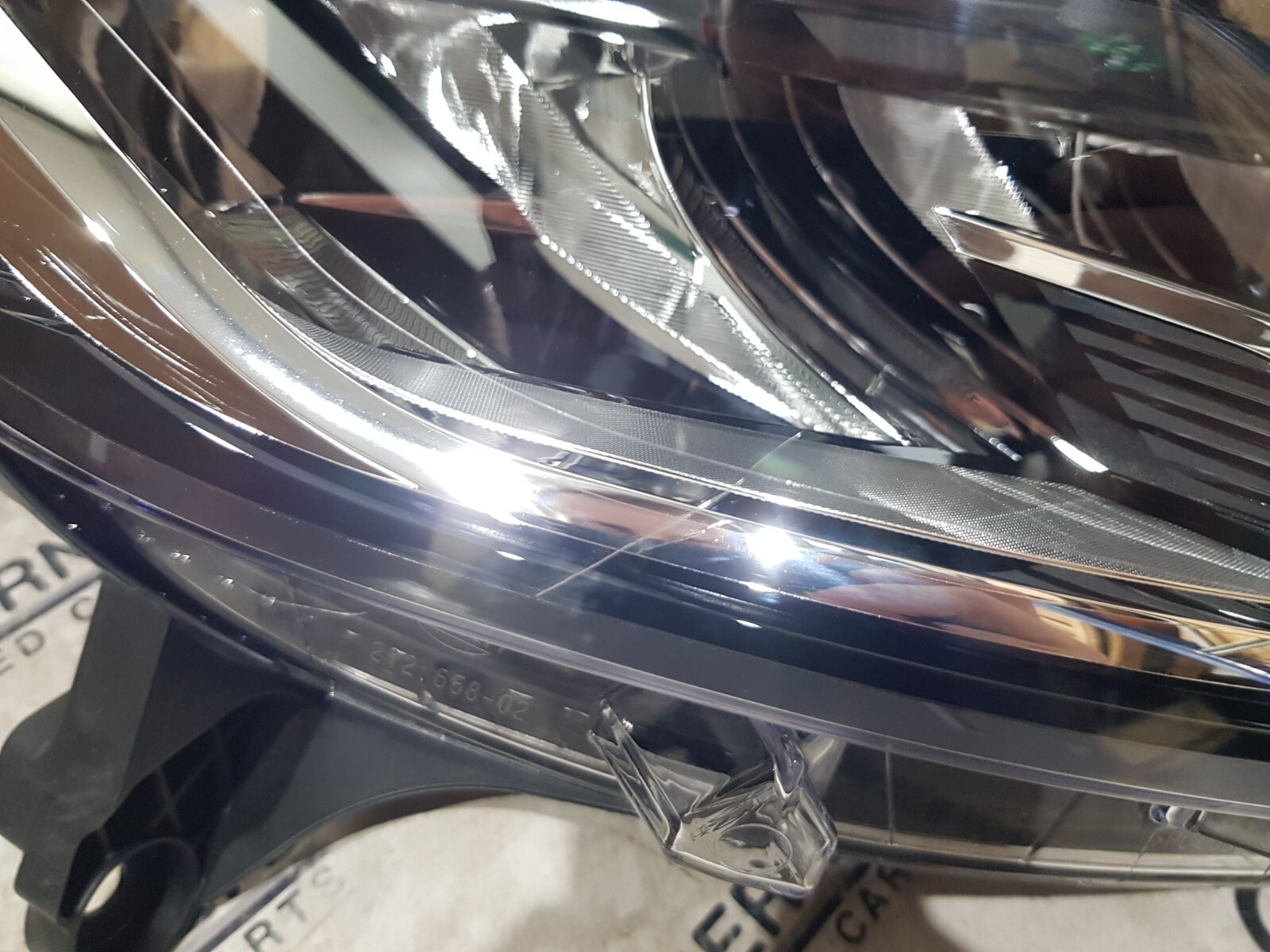 2018 Renault Captur X87 Dynamique S 5dr Hatch 260107919R Headlight 