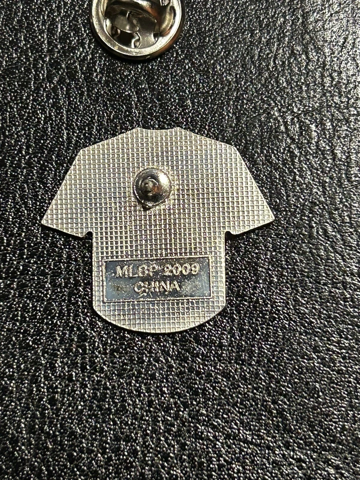 Lot Of 2 Boston Red Sox Jersey Enameled Shirt Lapel Pins Silver Tone Blue & Gray - Image 2 of 4