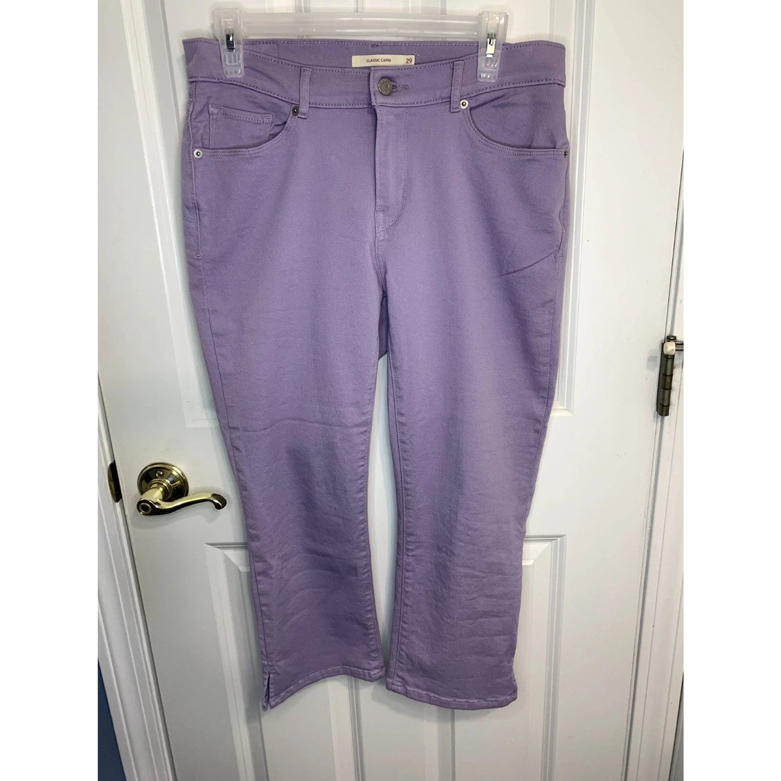 Levi's Classic Capri Lavender Jeans Size 29